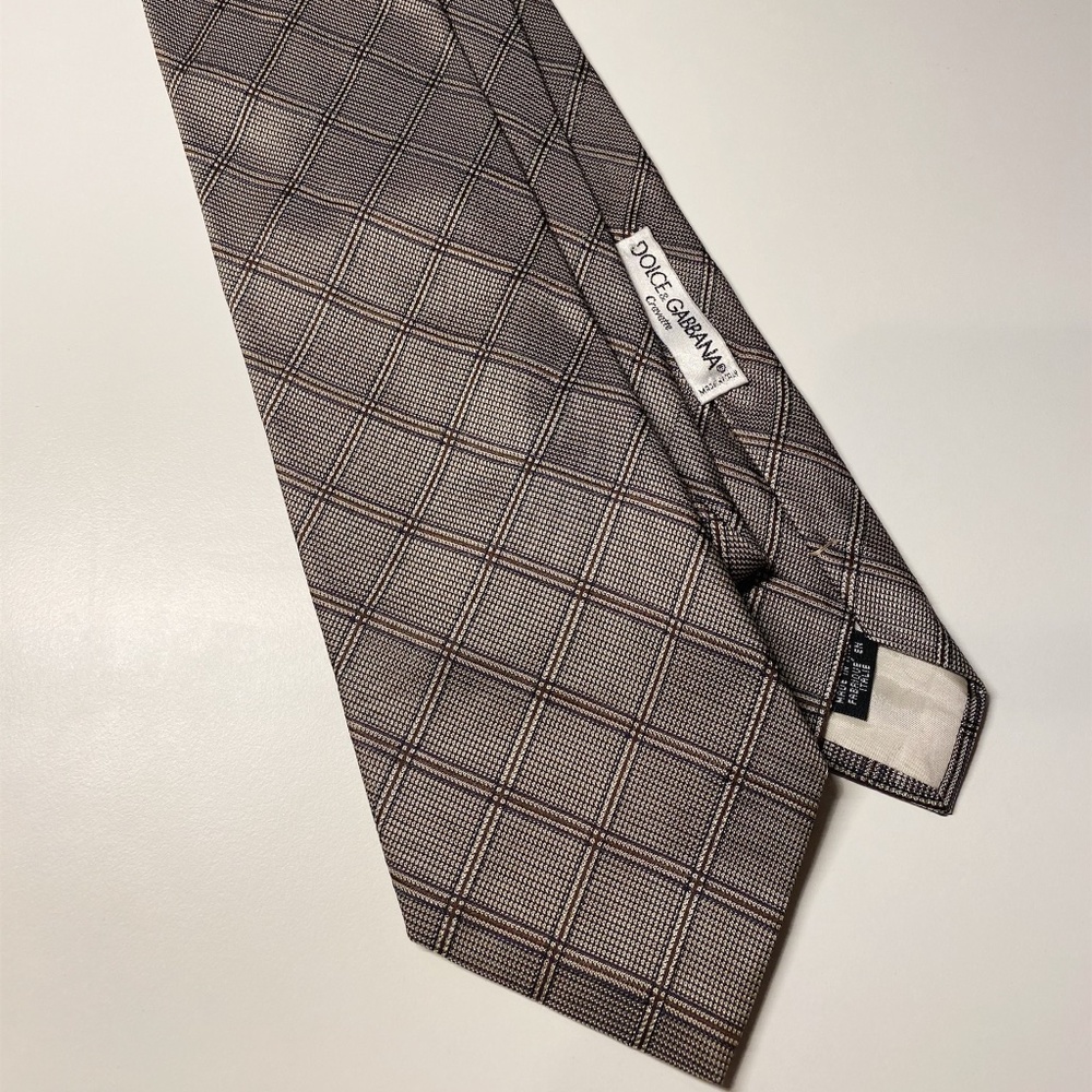 Grey Tie